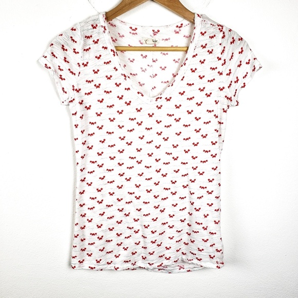 Maison Jules Tops - Maison Jules | White Red Crab Print V Neck Tee XXS